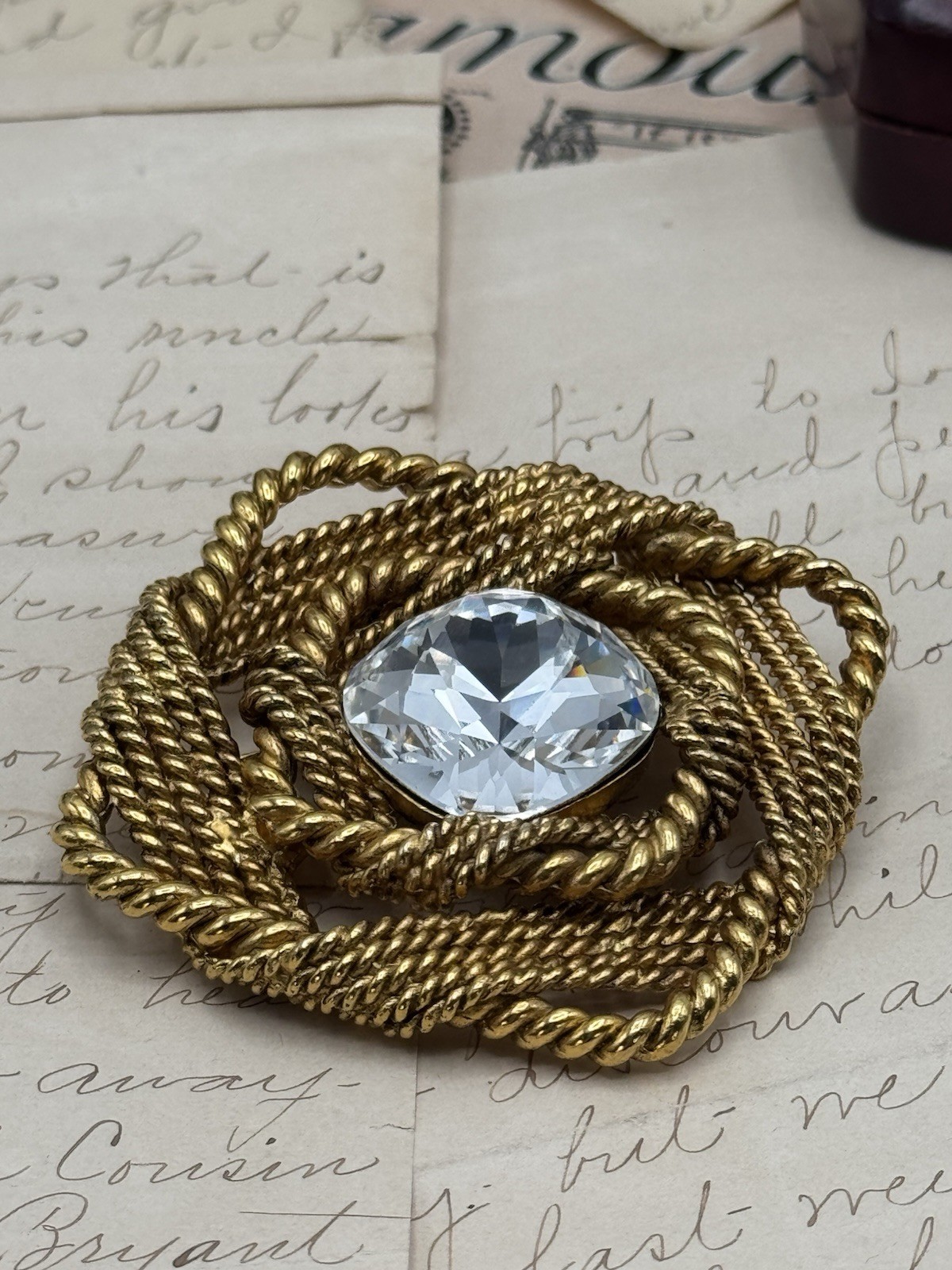 Large Brooch Goldtone Knotted Rope Clear Center Rhinestone VINTAGE 90s