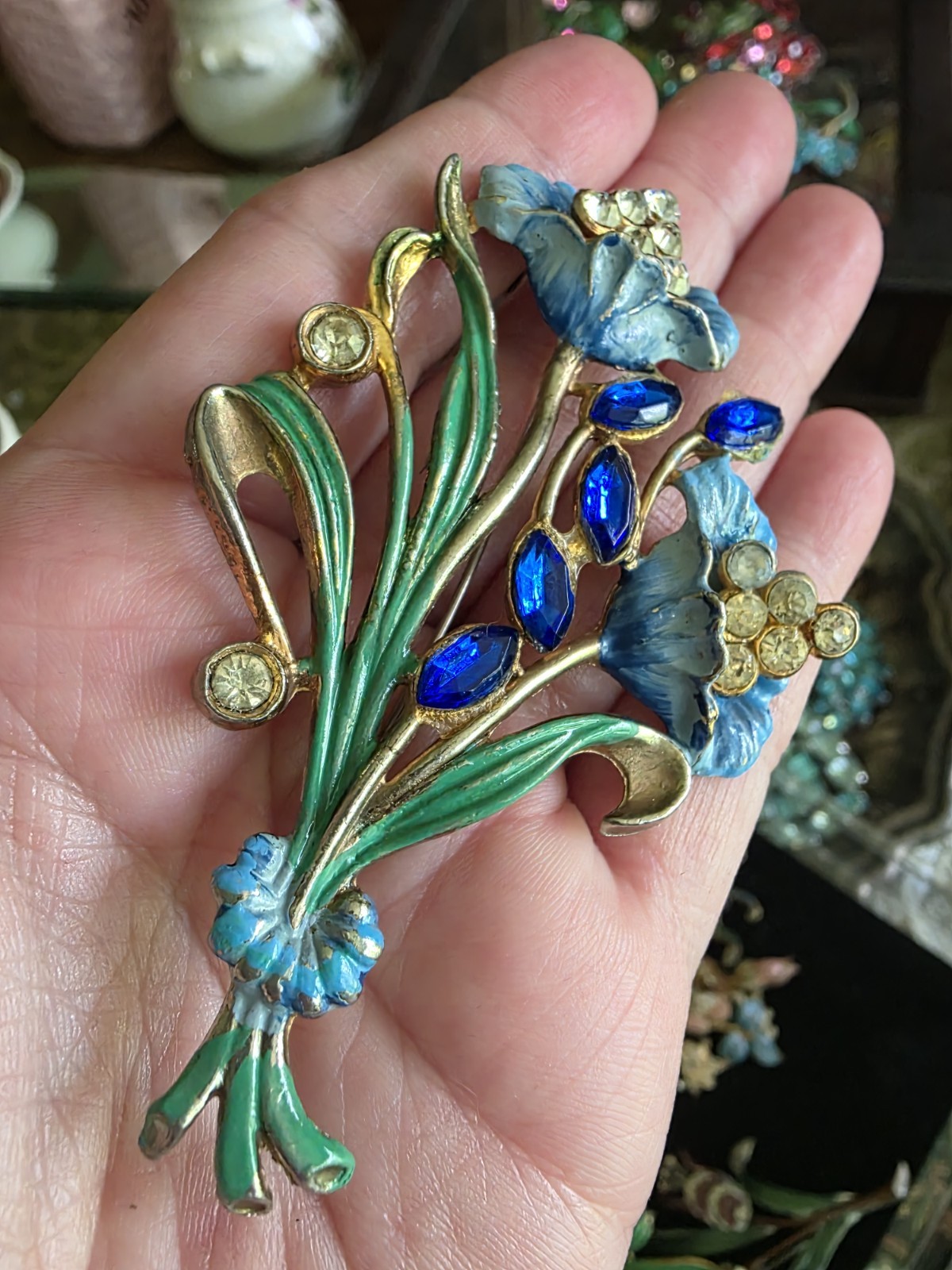 Vintage Darling Floral Enamel Pot Metal 40s Brooch (Coro ?)