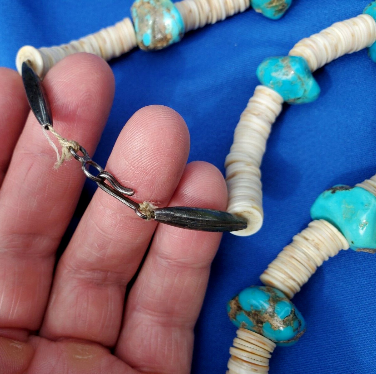 NATIVE VINTAGE SANTO DOMINGO TURQUOISE WHITE SHELL STERLING SILVER NECKLACE 28″