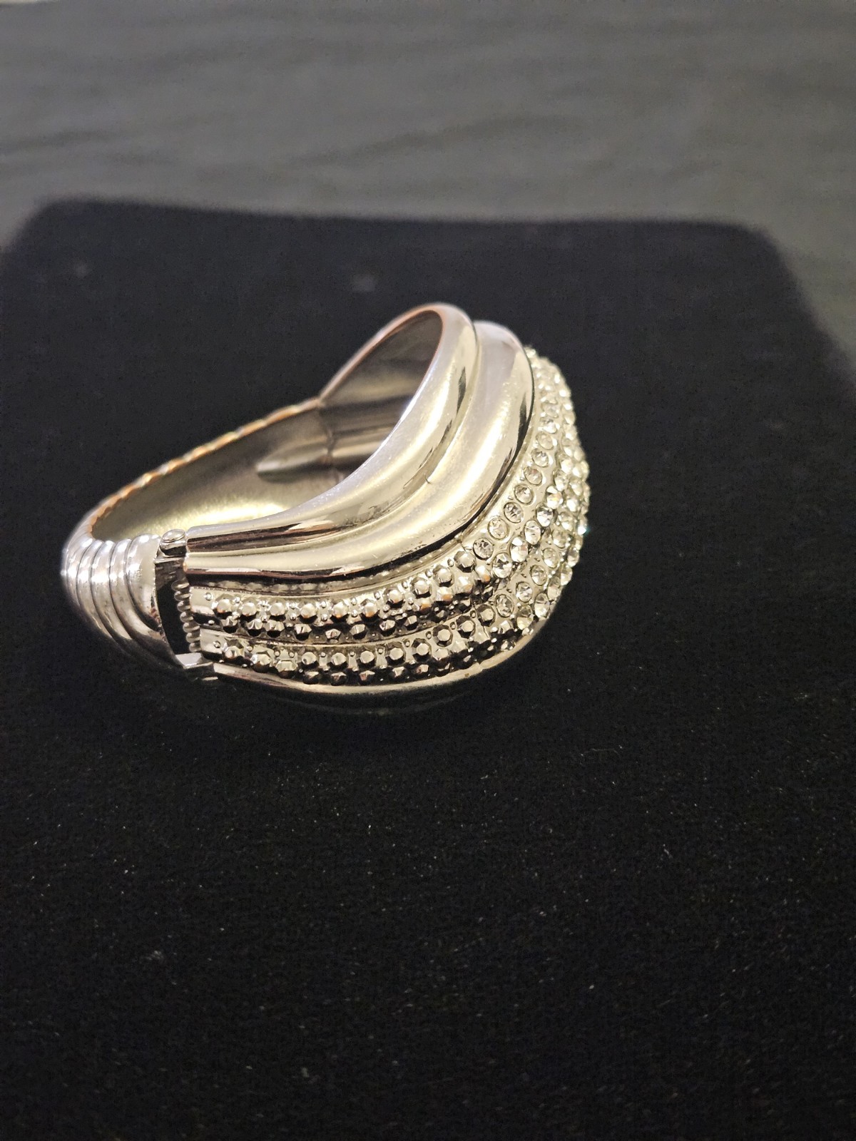 VTG Hinge Cuff Bracelet Silver Tone Sculptural Wave Design Rhinestone Rows Chunk