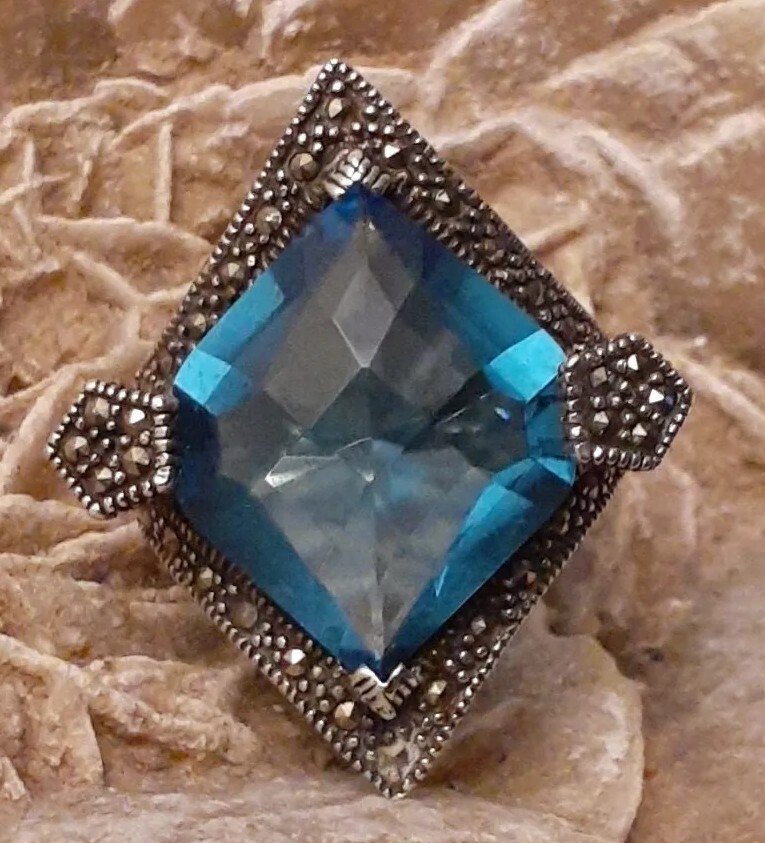 Vintage Estate Sterling Silver Faceted Blue Crystal Glass Pentagon Ring Size 8