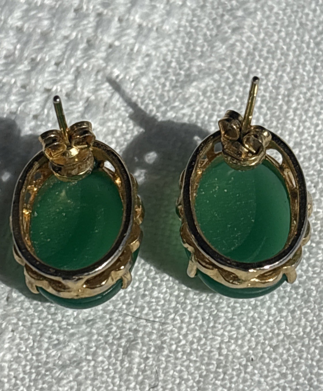 Vintage Jade Gemstone 2”x1.5”Pendant w/gold Tone Dragon Overlay,2 Jade Earrings