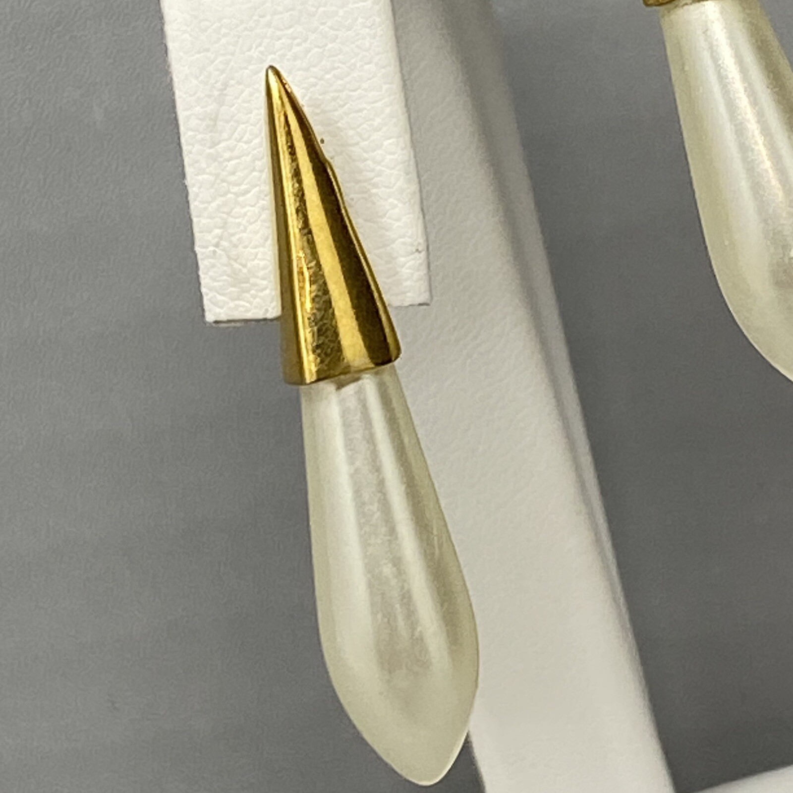 Faux Pearl Dangle Drop Earrings Pierced Matte Gold Tone Tip Classic New Backs