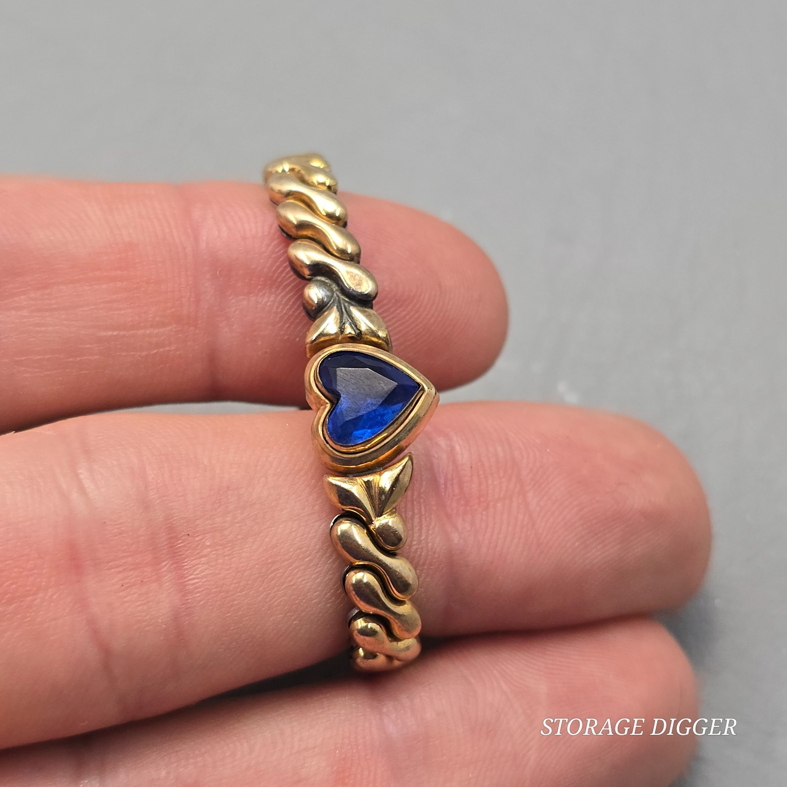 VTG 1940’s Miss Mignon by Speidel Gold Toned Metal Blue Heart Expansion Bracelet