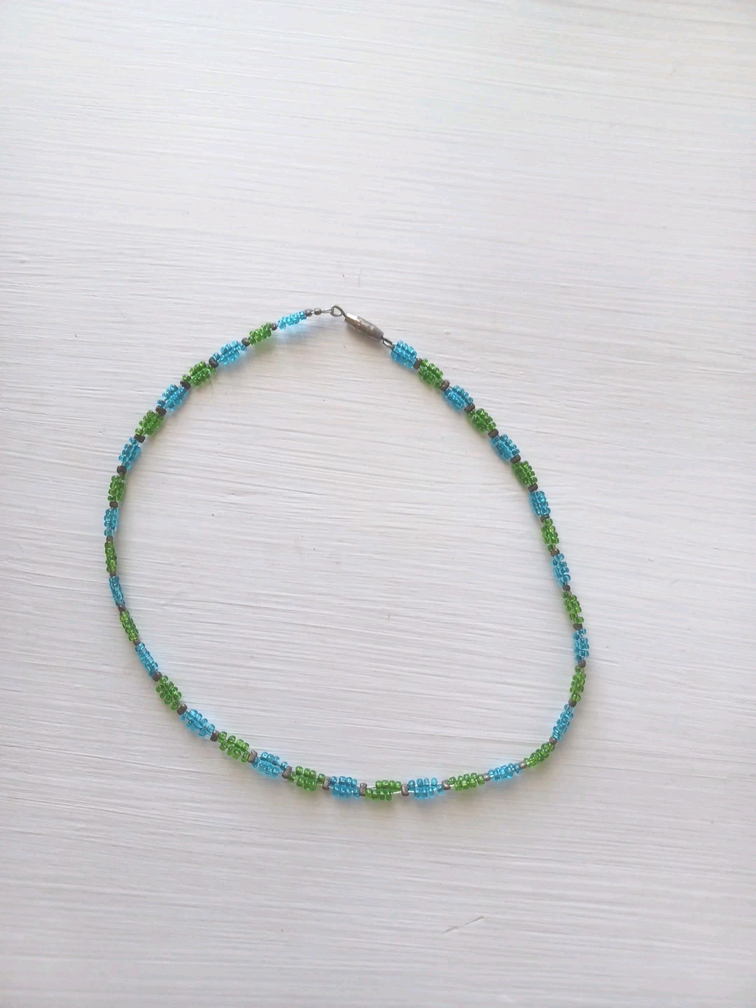 Vintage 90’s Y2K Early 2000’s Handmade Seed Bead Choker Necklace Blue Green