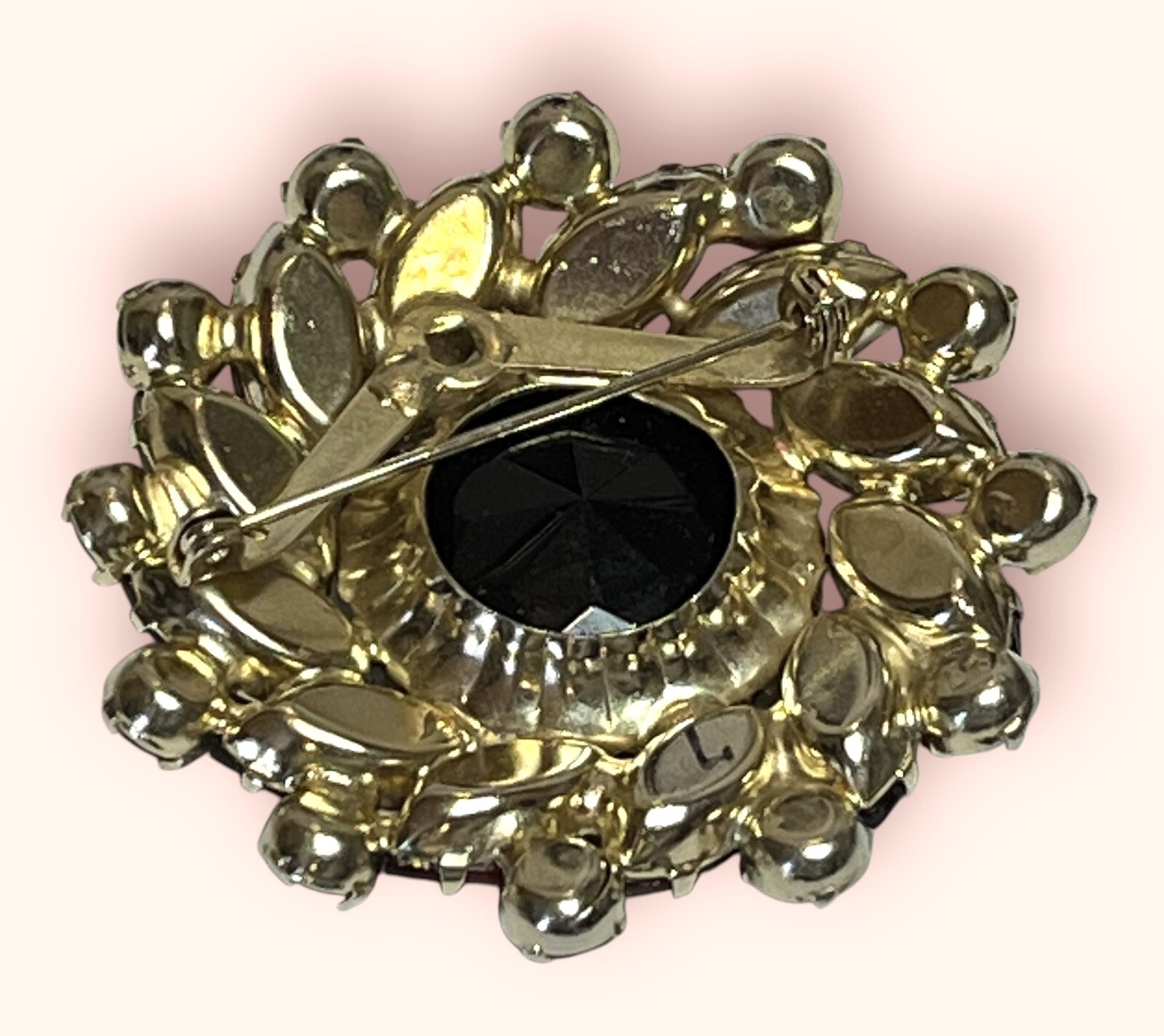 High End Dog Tooth Prong Set Crystal Red Givre Rhinestones Vintage Estate Brooch