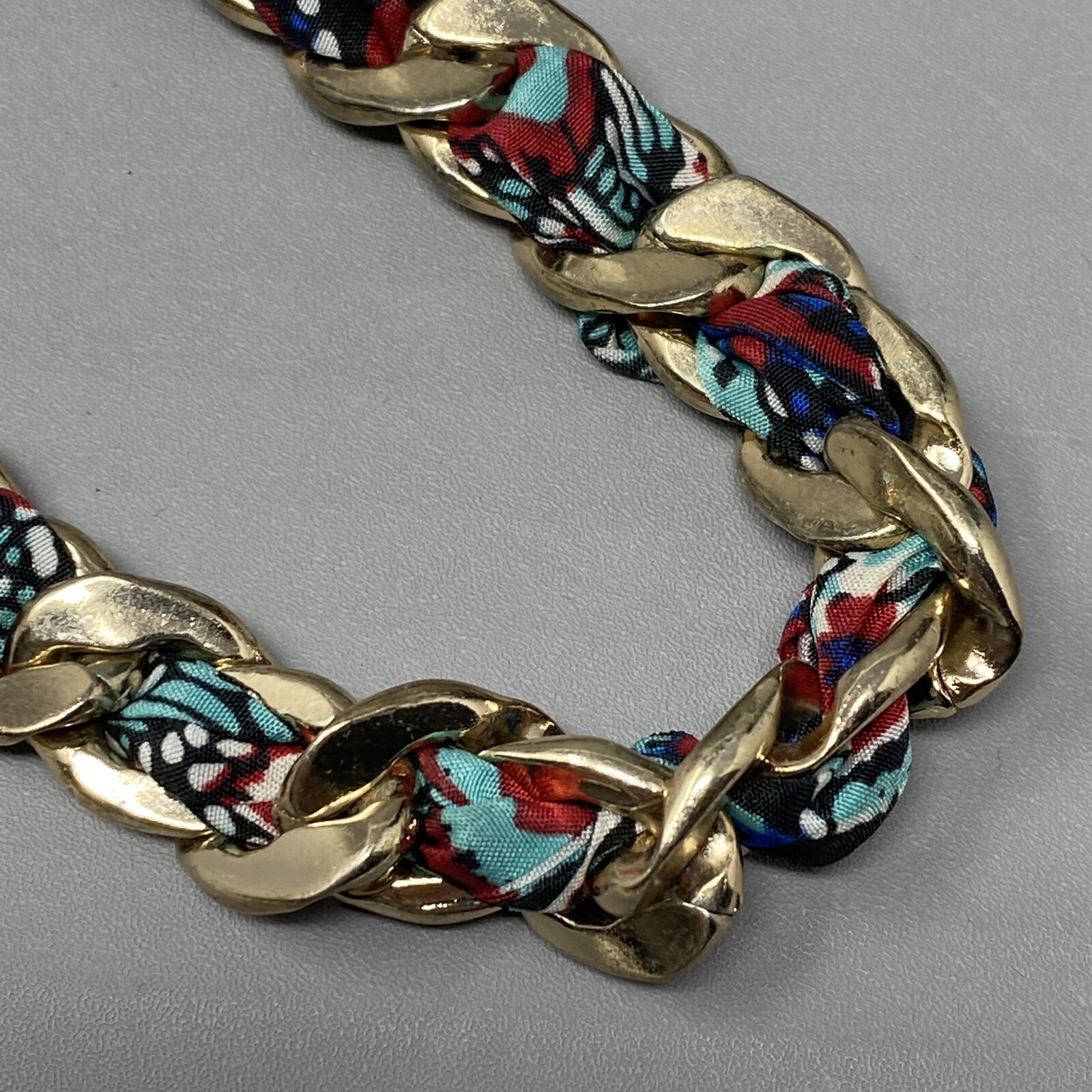 Chain Link Necklace Braided Multi Color Woven Fabric Multi Gold Tone Collar 19″
