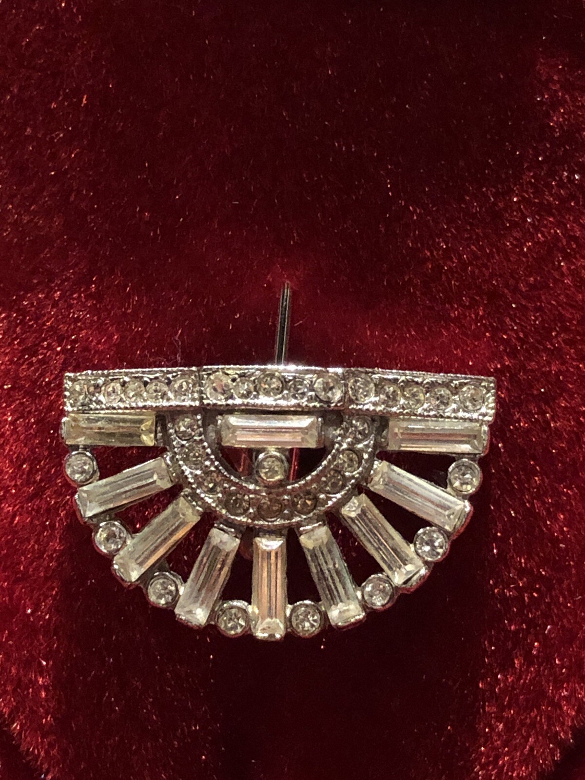 VINTAGE ART DECO Rhinestone/crystal BROOCH WITH RHINSTONES. Signed KJL Piece.