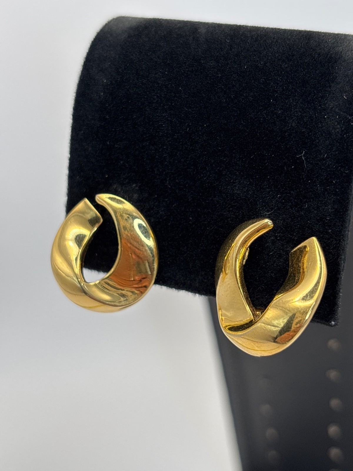 Monet Vintage Gold Tone Swirl Ribbon Clip On Earrings