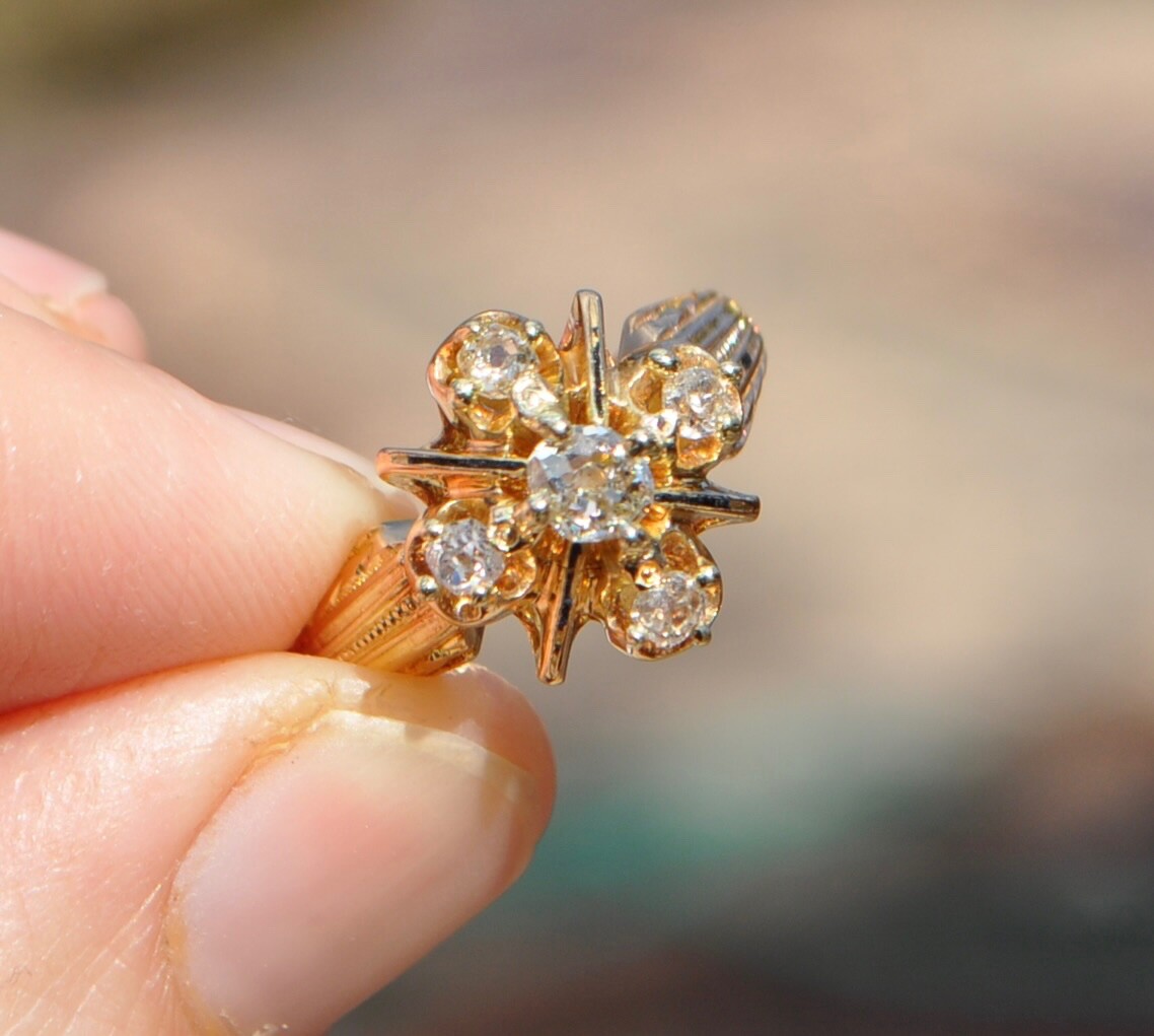Old Antique Victorian 18K Solid Gold Old Mine Cut Diamond Ring Engraved Cluster