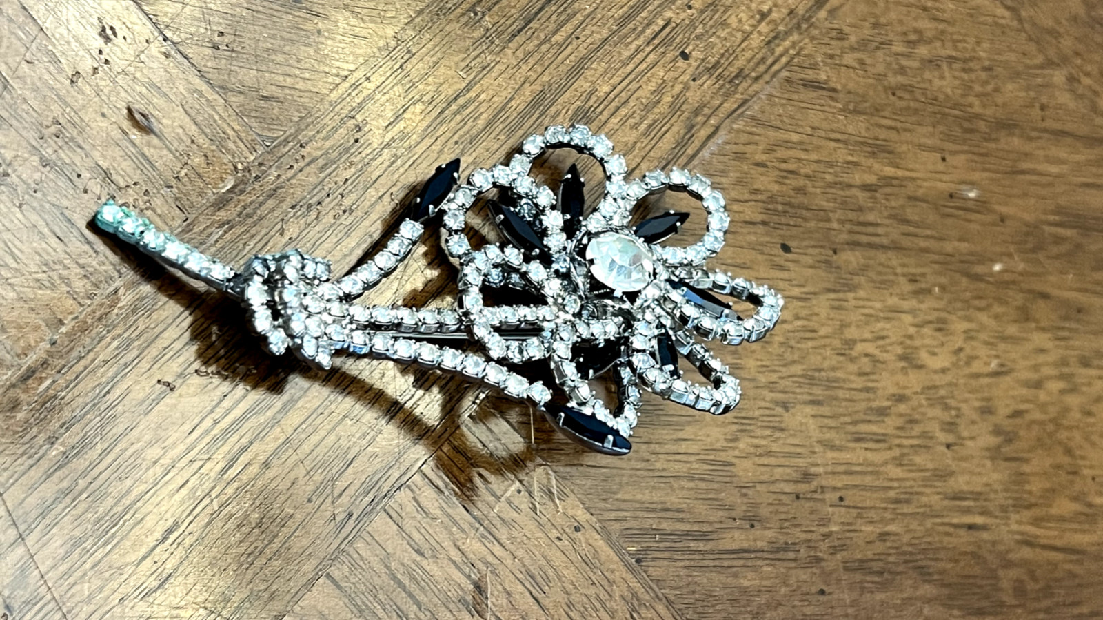Vintage Juliana? Black & Clear Rhinestone Flower W/ Stem Brooch Silver Tone Nice