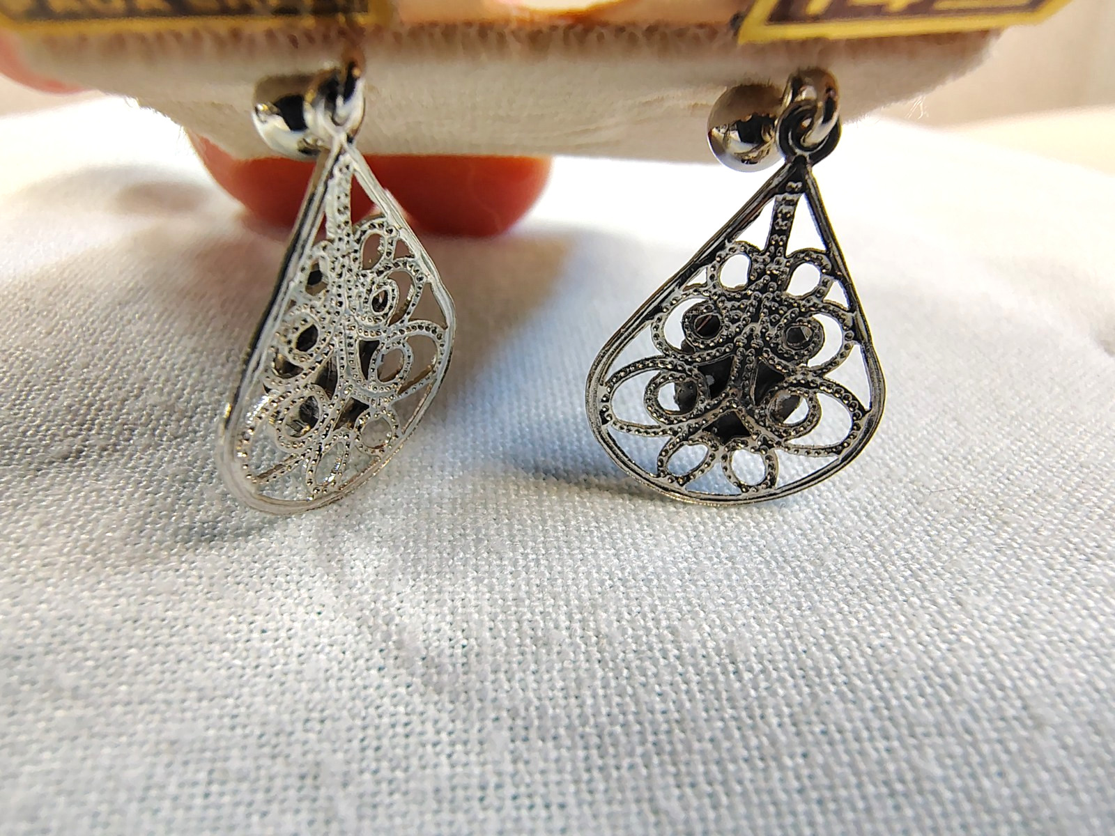 Vintage Paua Shell Silver Tone Earrings Abolone Blue Green Teardrop Filigree