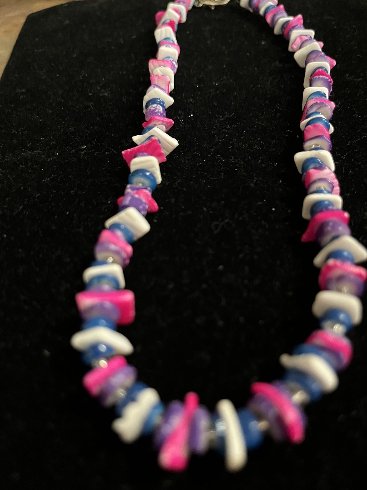 Vintage Boho Style Necklace With Chipped Stone.