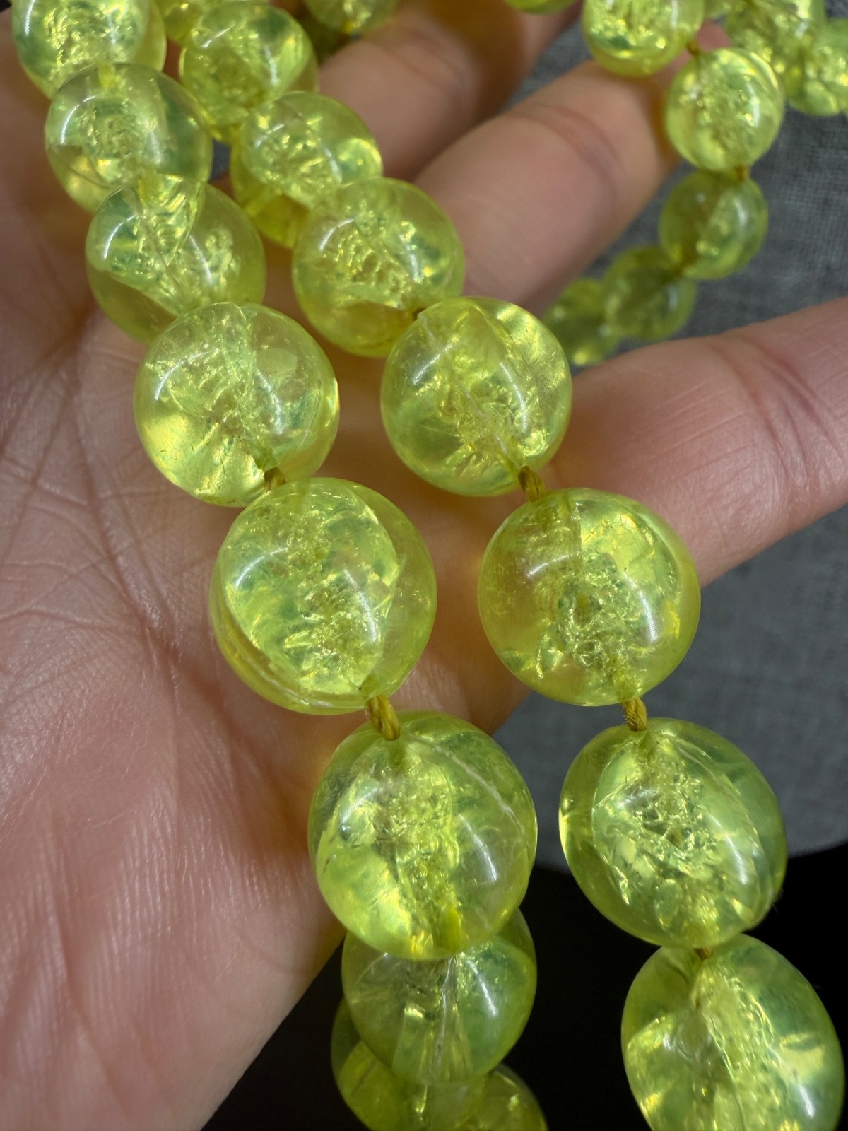 Vintage MCM Lime Green Crackle Lucite Bead Flapper Necklace 53″