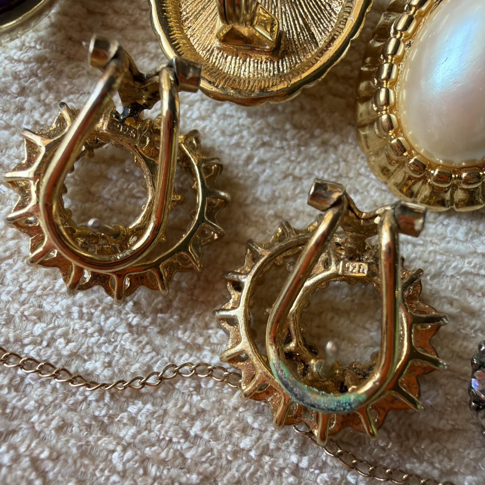Mixed Jewelry lot of 26 Vintage and modern Estate Sale Find