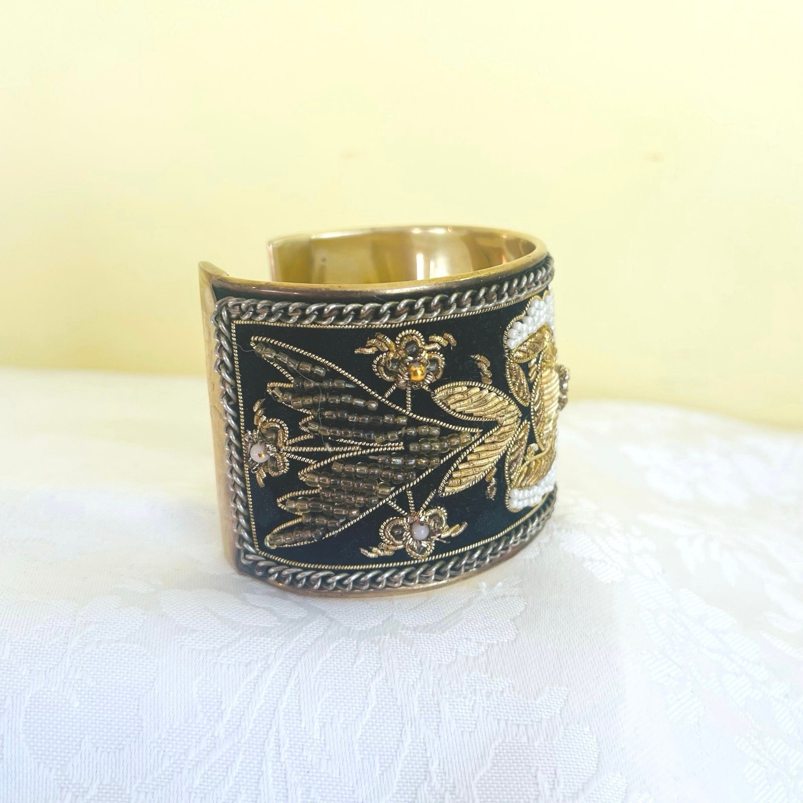 Vtg Artisan Wide Cuff Bracelet Bullion Embroidered Zardozi Style Seed Bead Brass