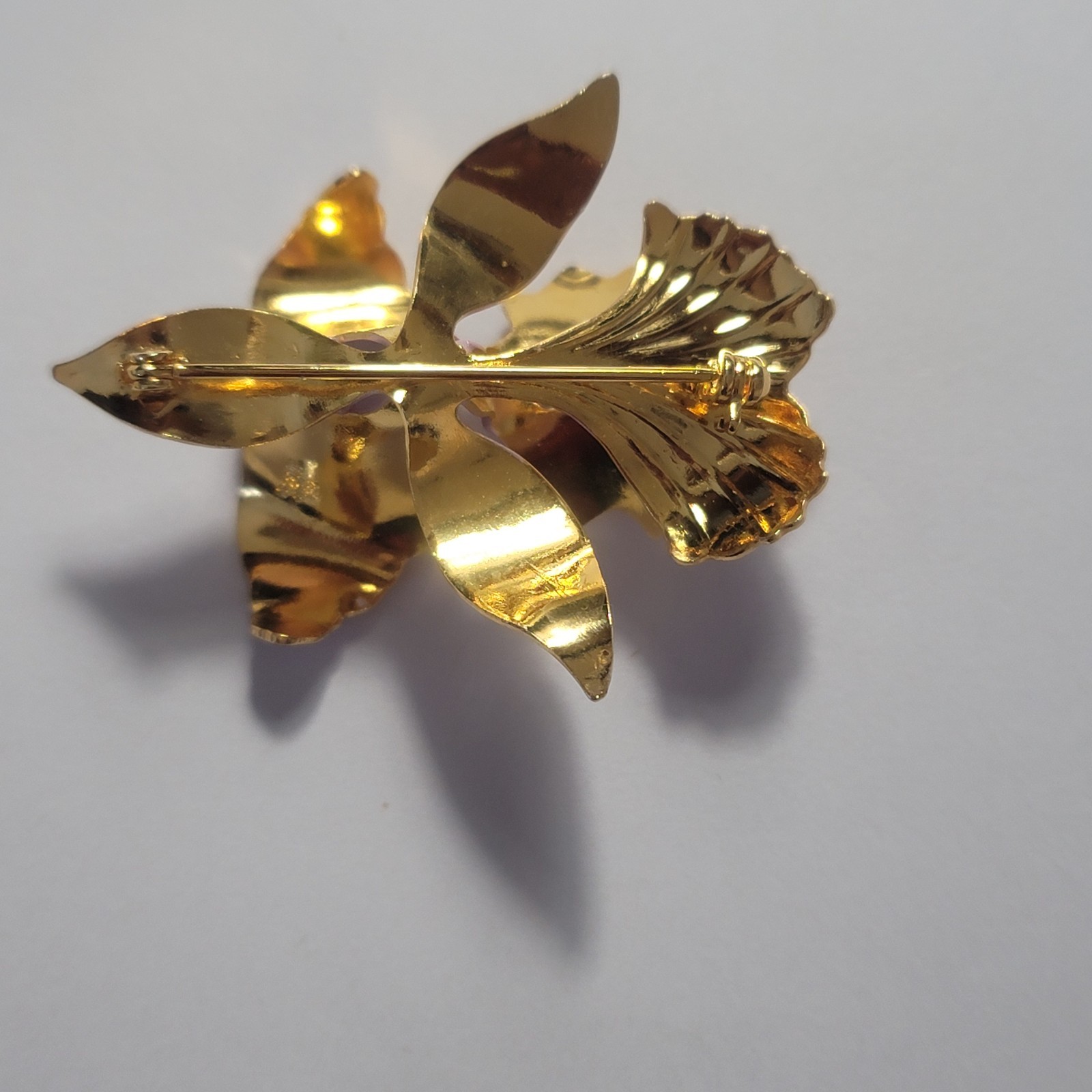 Vintage Signed Cerrito Original 1982 Orchid Iris Flower Brooch Lilac Goldtone 2″