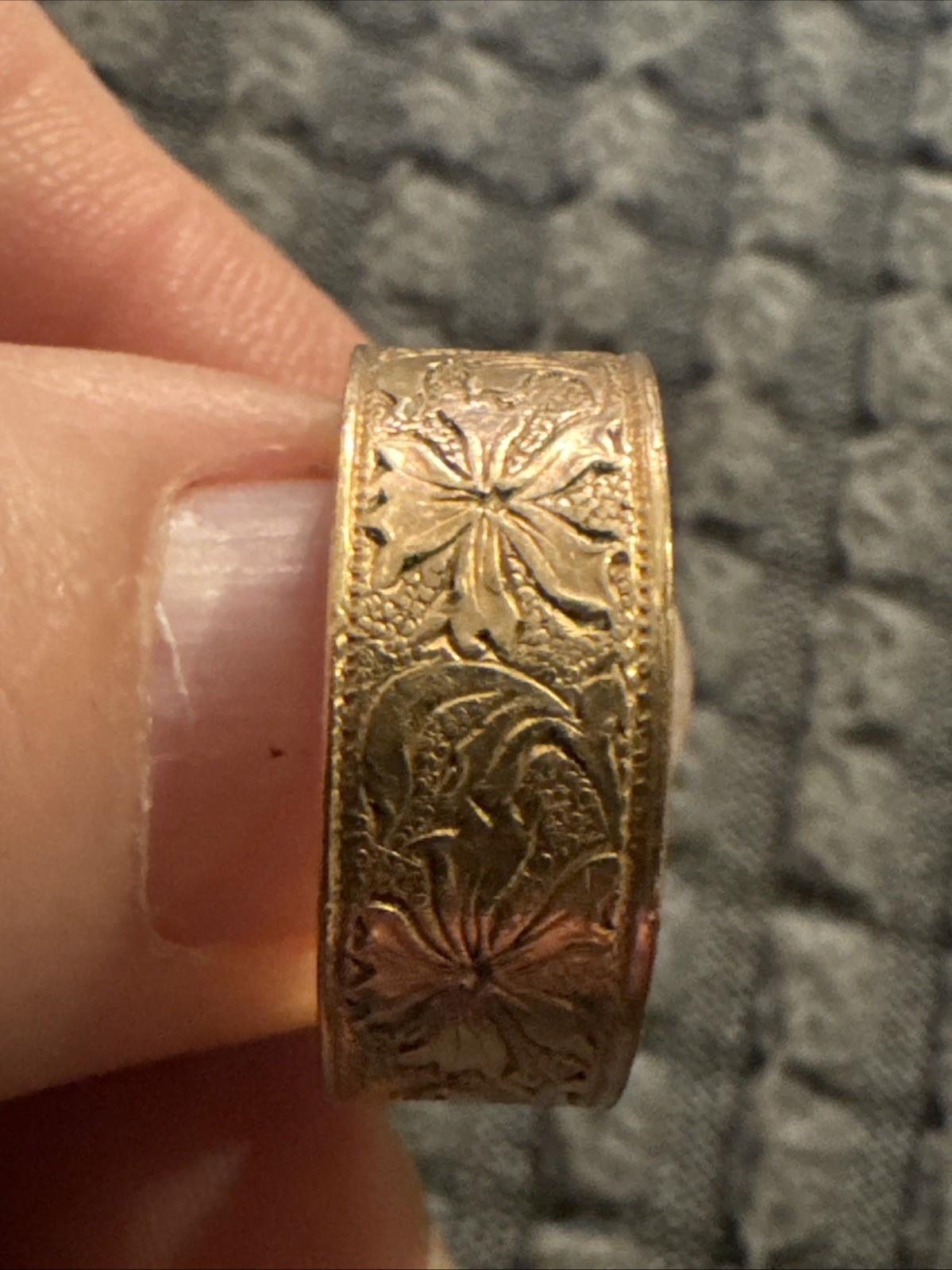 Antique Gold Band-Floral Design-Tested Low Carat-1.7 grams-Size 7 1/2