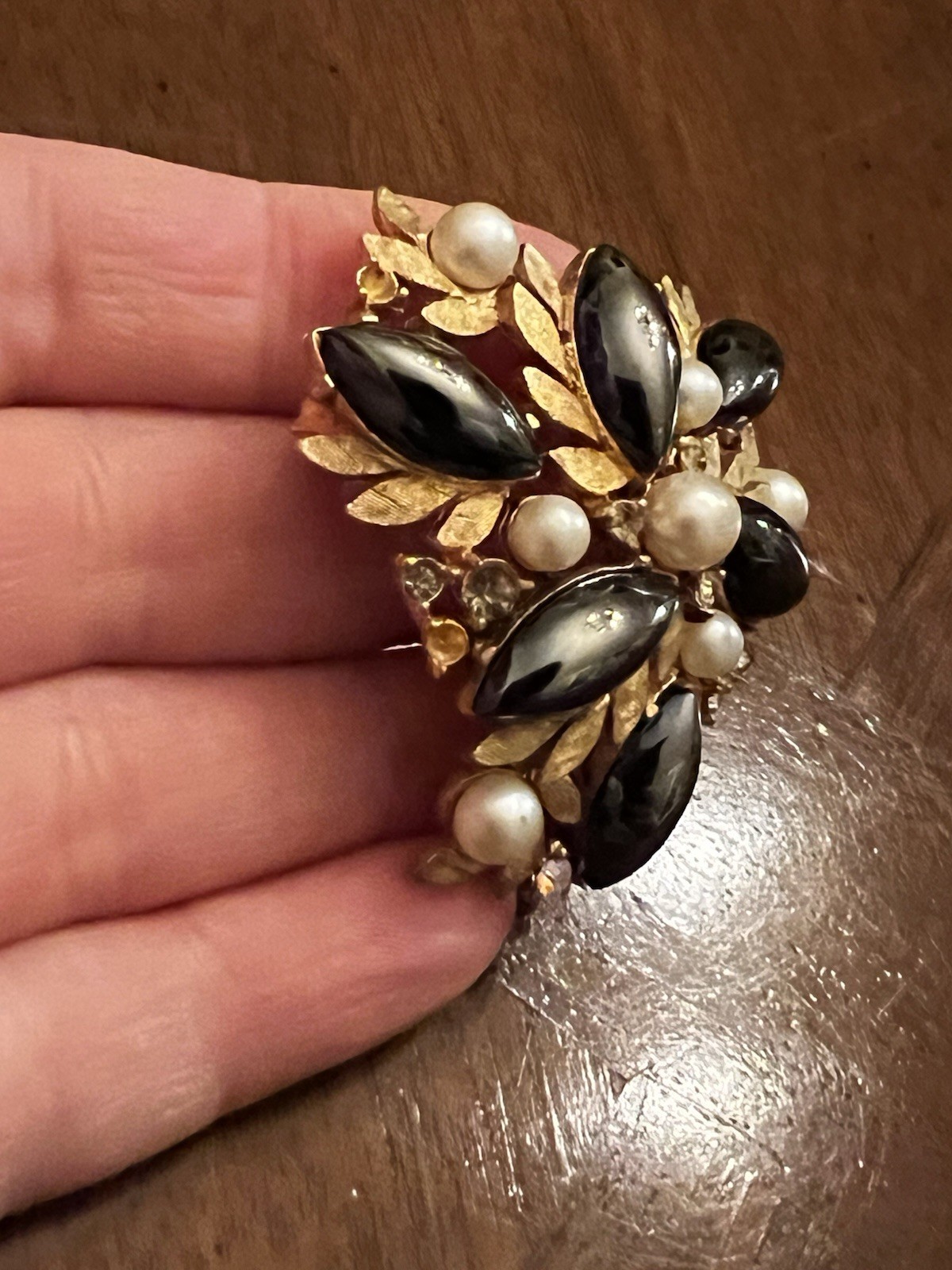 Vintage D’Arne Faux Pearl & Rhinestone Floral Cluster Brooch Gold Tone Signed!
