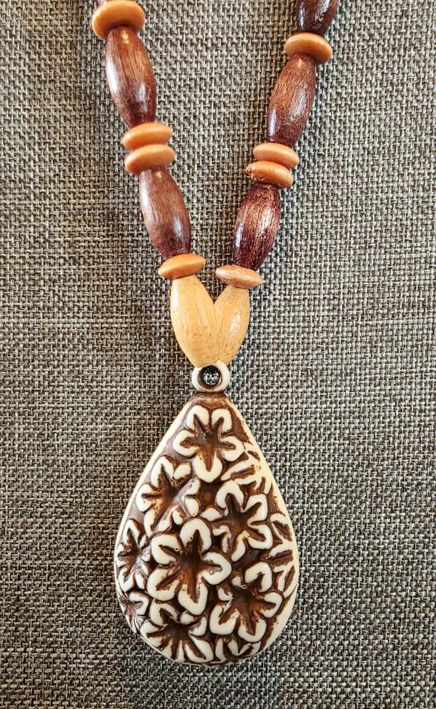 Vintage Handmade Earthy Boho Design Wood Wooden Bead Teardrop Pendant Necklace