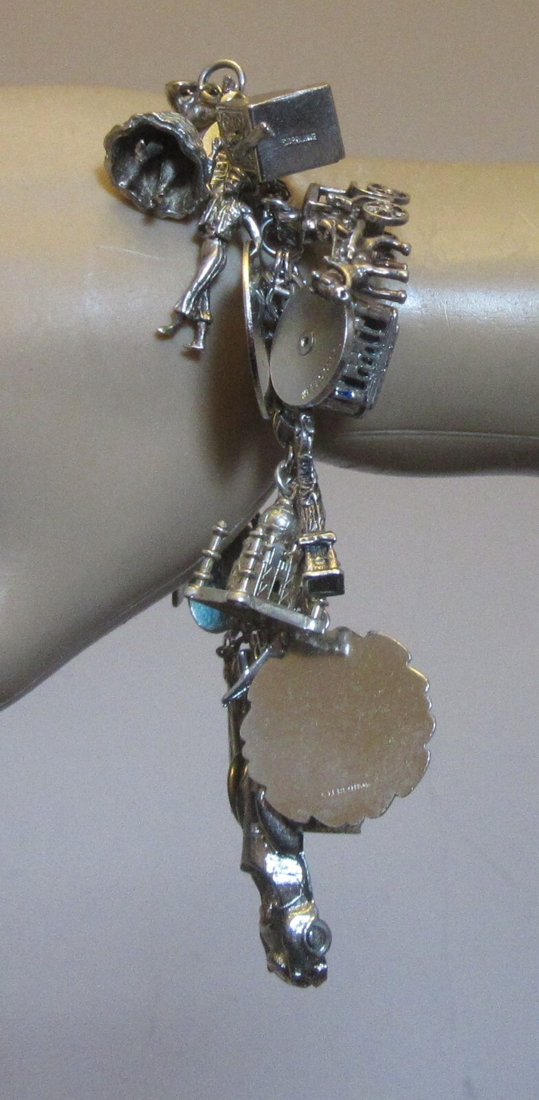 Vintage Sterling Silver Charm Bracelet Loaded 24P Buildings Travel 3D Full 92g