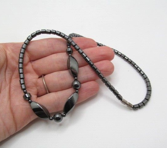 Vintage Hematite Semi Precious Stone Ball Twist Barrel & Cube Necklace 17.5 In