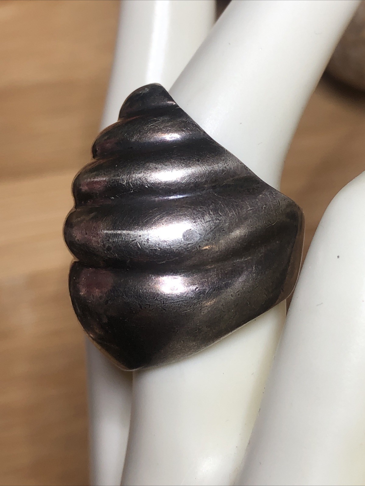 b51. Vintage AVM TAXCO Sterling Silver Rapa Shell Ring Size 6.75, 25.7g.Mex