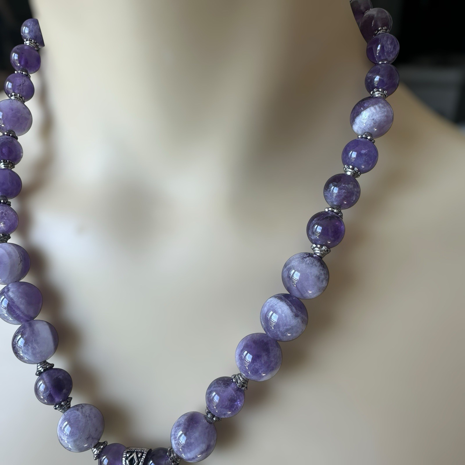 VTG Artisan Beaded Pendant Necklace 18 Inch Purple Amethyst Quartz Silver Plated