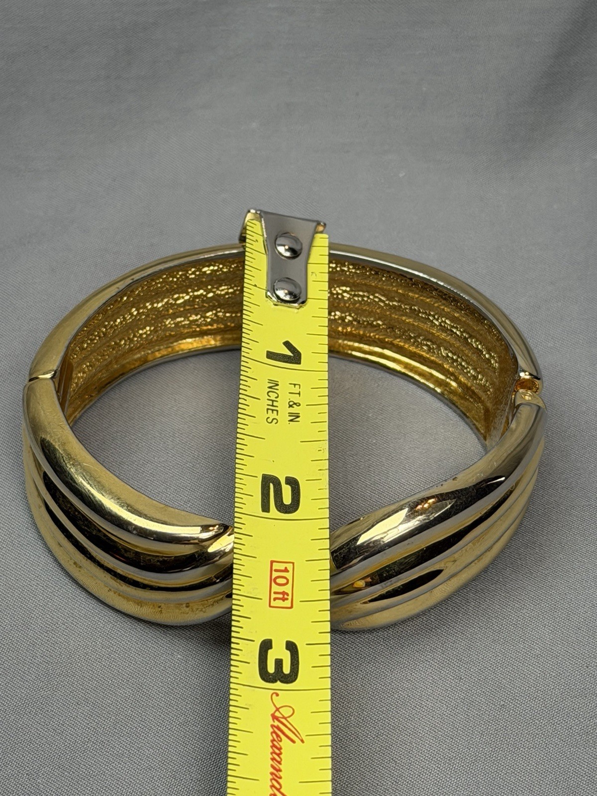 1980s Gold Tone Bangle Bracelet Ribbed Twist Spring Hinge Open Close