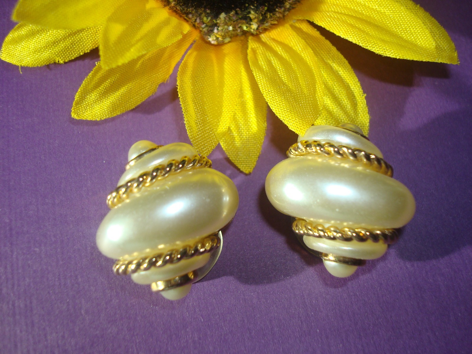 VTG.SIGNED”REPLICA”Made in ITALY NAUTILUS,SHELL,SNAIL F/PEARL EARRINGS GOLD/Plt.