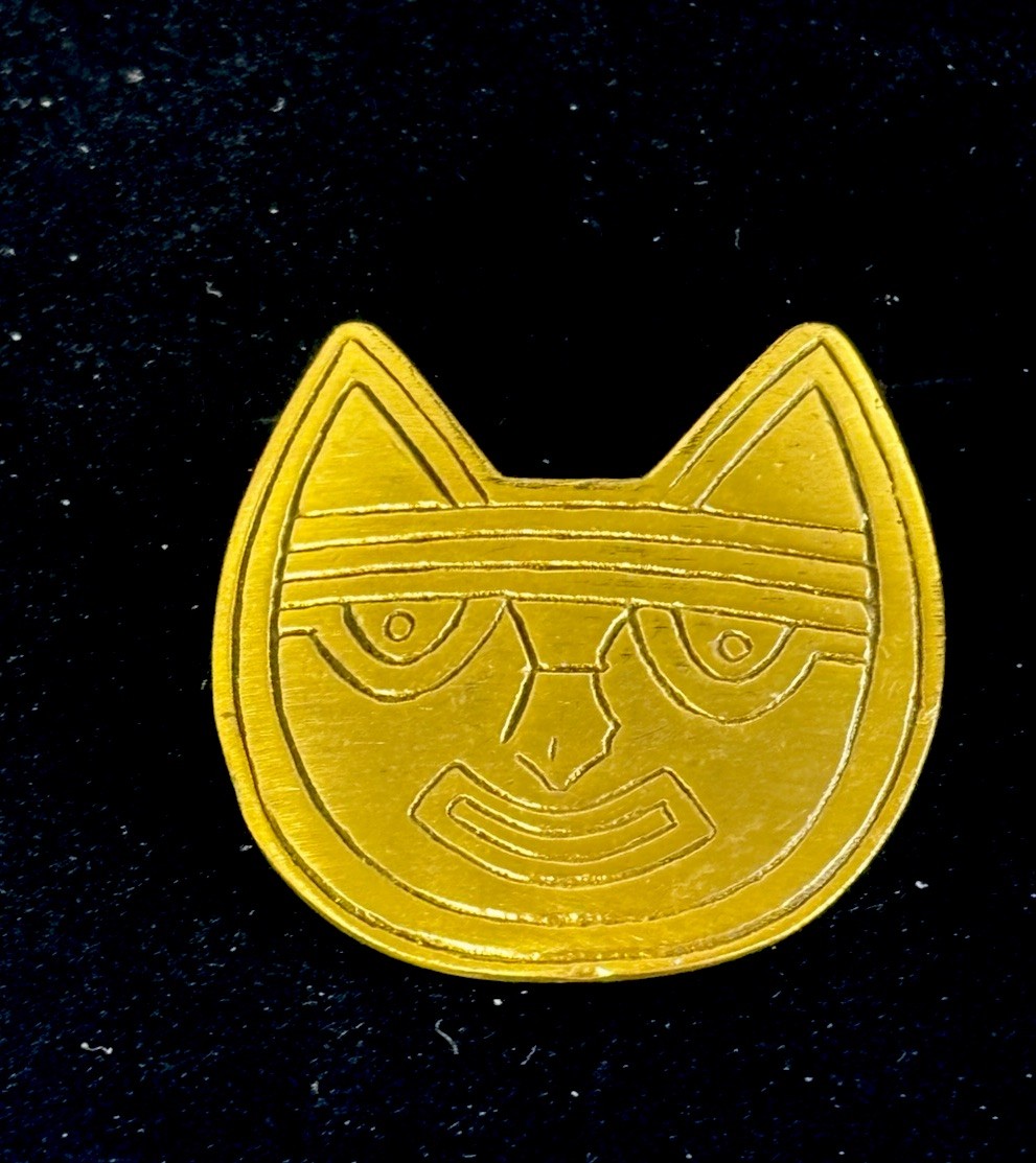 Vtg Pre-Columbian Cat Face Peru Pin Brooch Gato Alva Studios LAM Lowe Art Museum