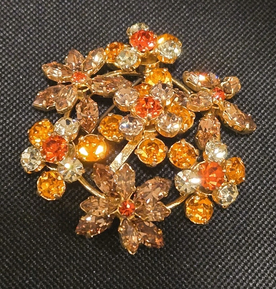 VINTAGE Made In Austria Faux Topaz Citrine Crystal Brooch Pin BRILLIANT!