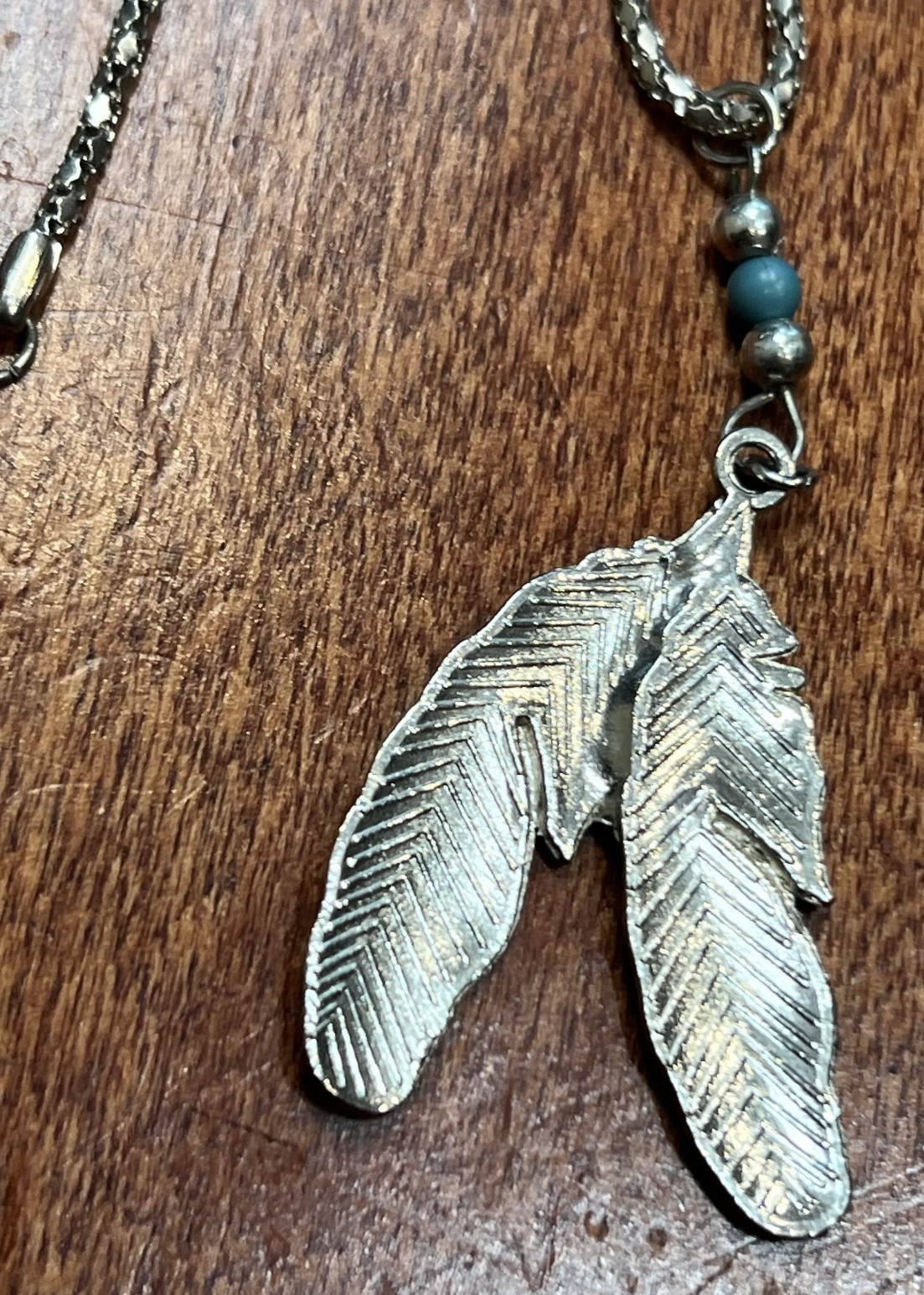 Vtg Southwest Native American Inspired Silver Tone Feather Pendant 18″ Necklace