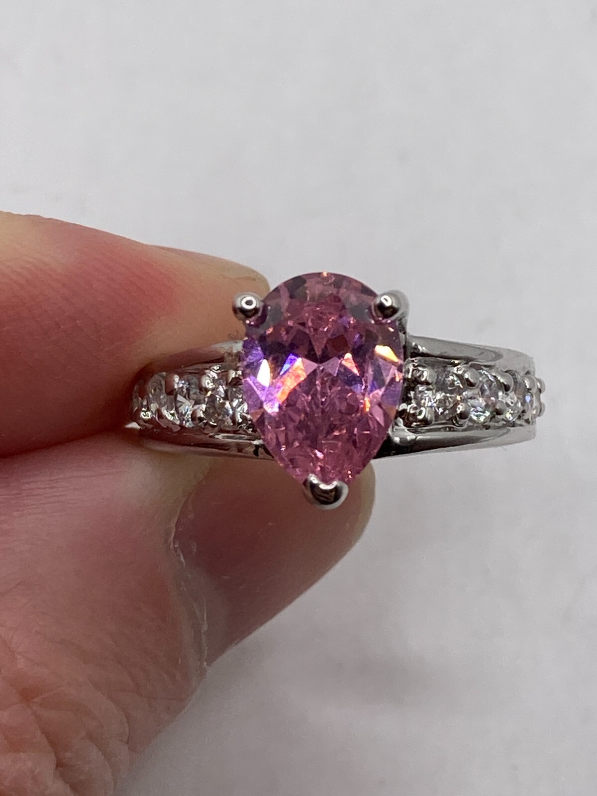Vintage Pink Pear-Shape Stone in Sparkly Silvertone Ring (Size 7)