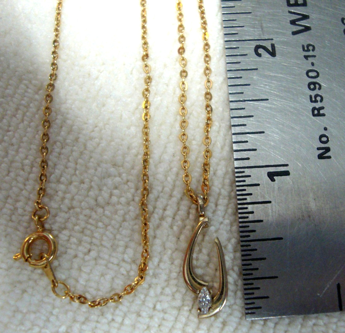 Vintage 14K Gold Filled Solitaire Pendant Faux Diamond Signed DEC with 17″ Chain