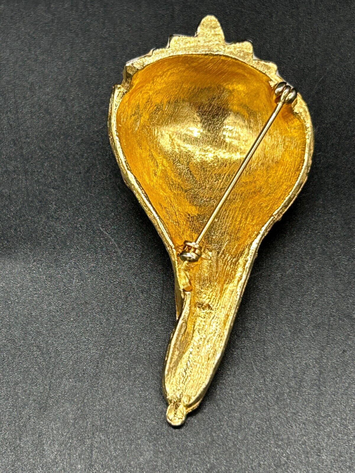 Vintage Enameled Textured Whelk Conch Sea Shell Geometric Figural Brooch Pin