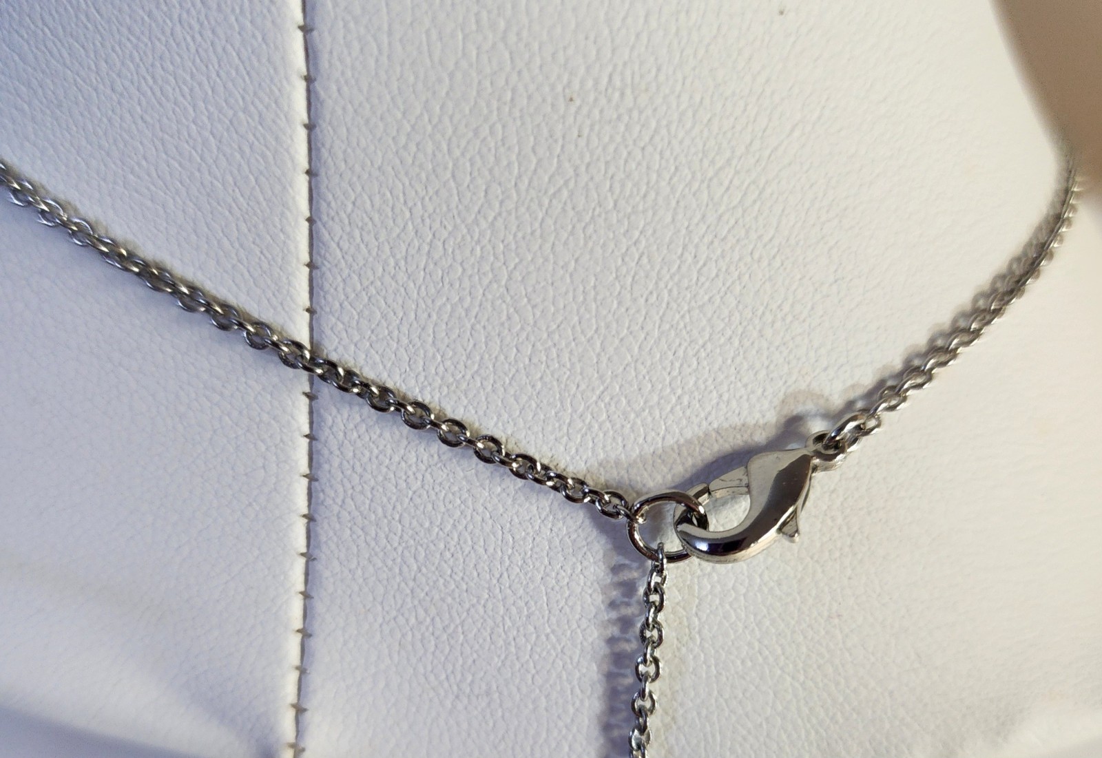 Vintage Silver-Tone Pendant Necklace Oval Cut Blue Stone