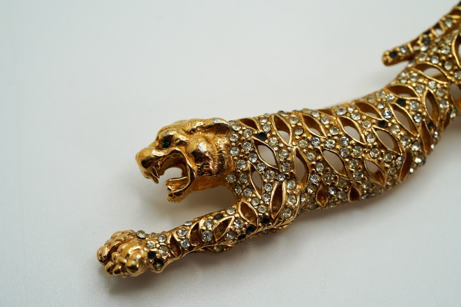 Vintage Gold Tone Tiger Missing Some Rhinestones Brooch 7.5cm JB45