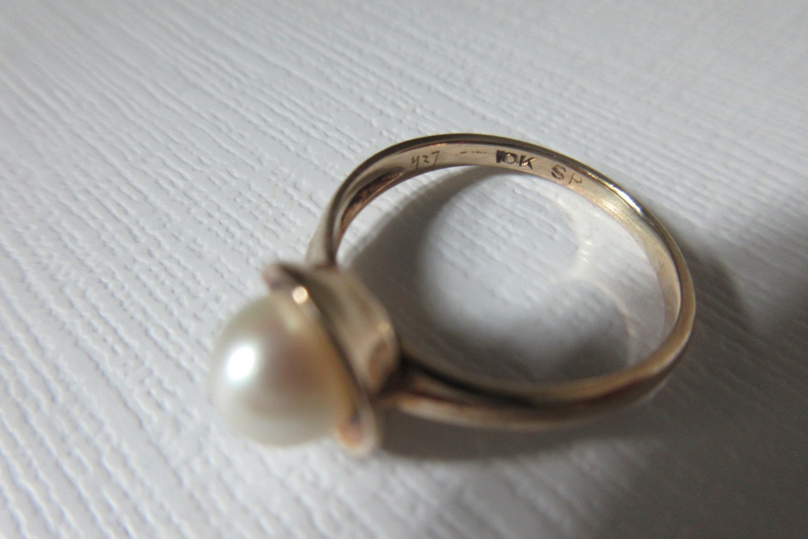 Vintage 1960’s Pearl Yellow Gold Ring ~ 10K ~ 6mm~ Swirl Setting
