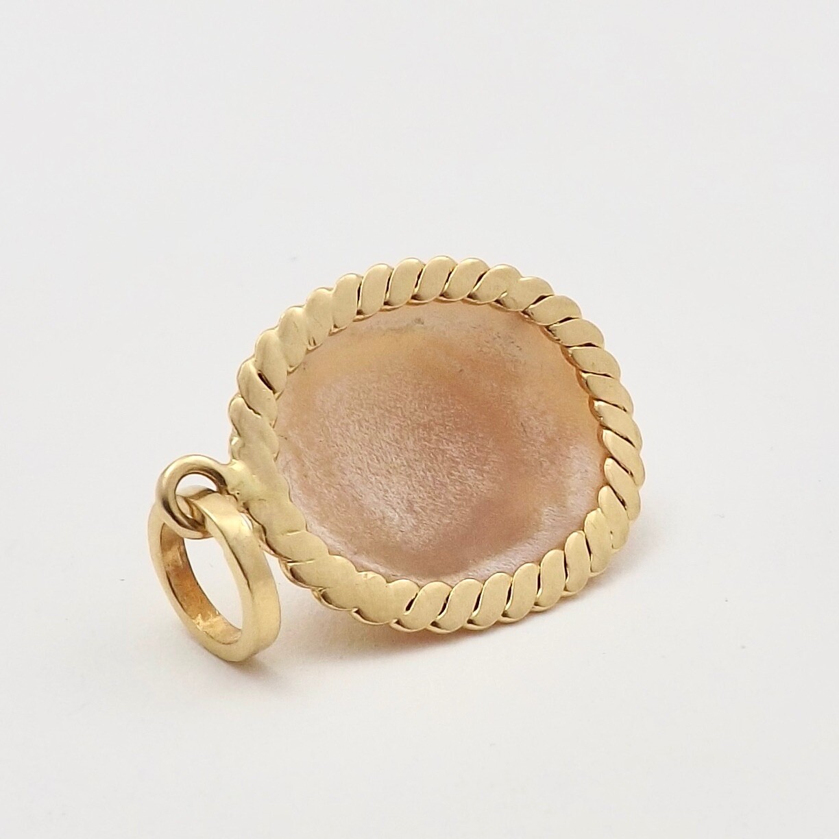 Solid 18k Italian Gold Carved Shell High Relief Cameo Rose Charm Pendant Vintage