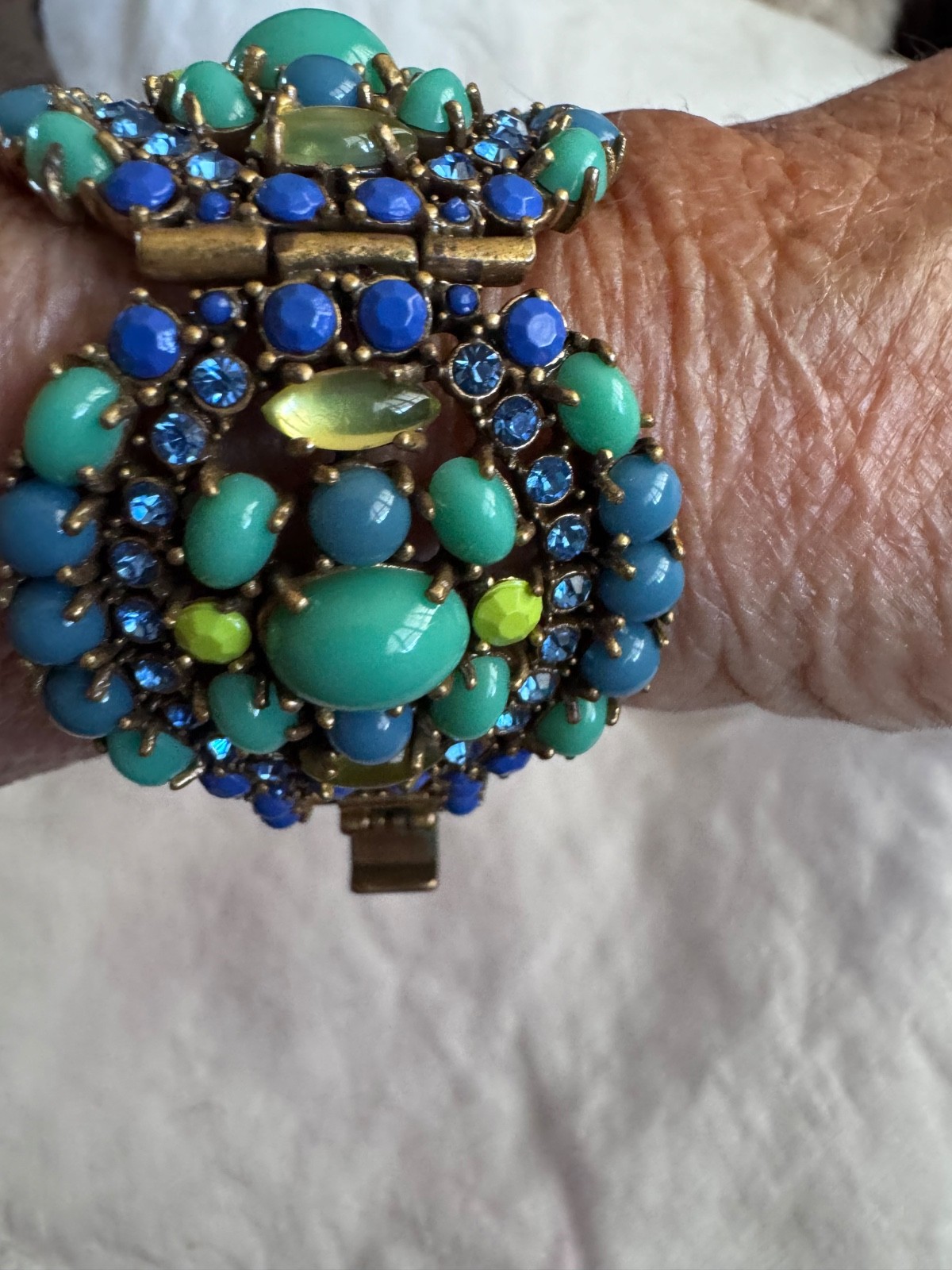Stella & Dot Bracelet Sardinia Cabochon Blue Turquoise Stones signed 6.5″
