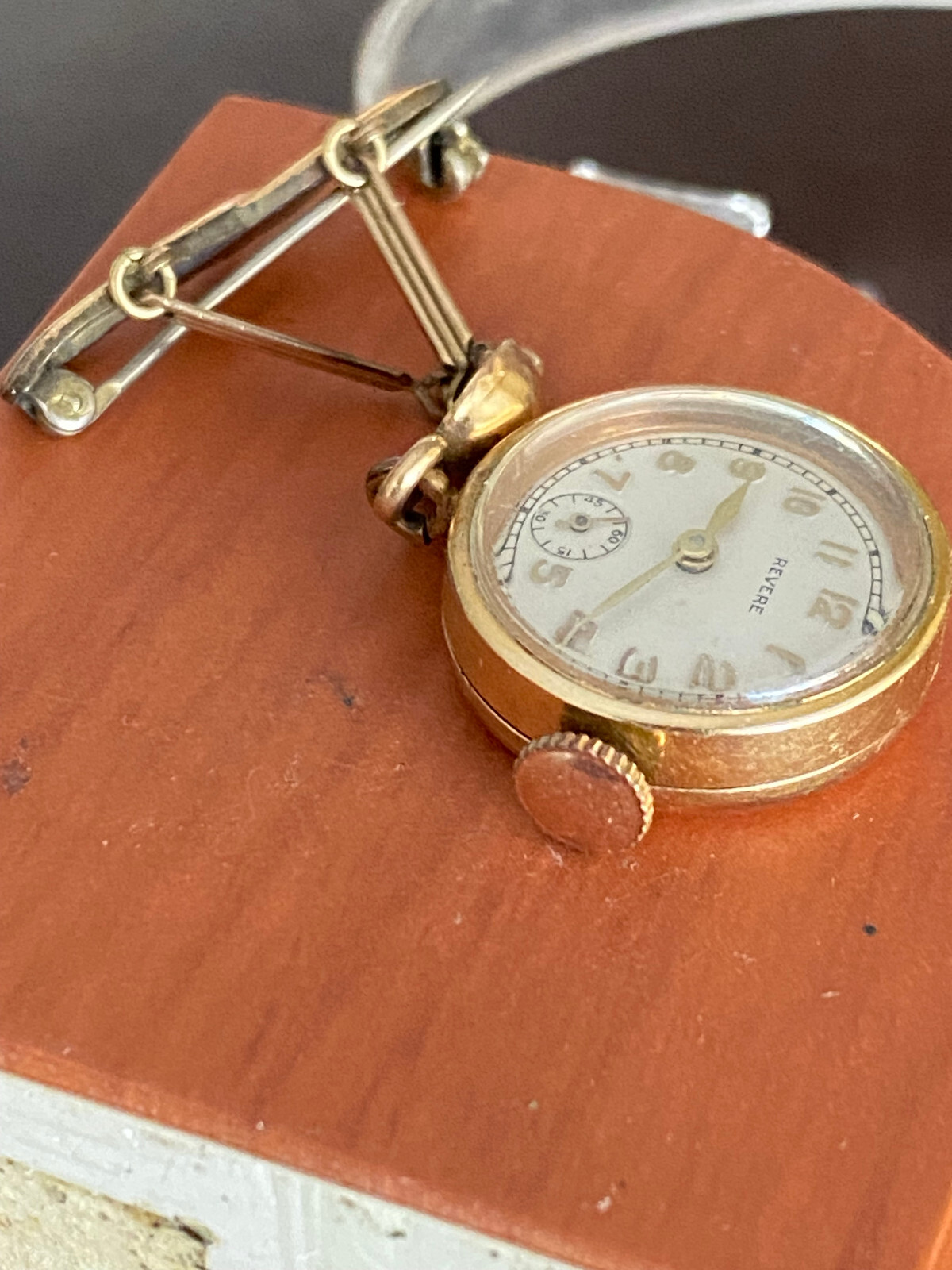 VINTAGE LADIES REVERE BROOCH WATCH, KEEPING TIME, 17 JEWEL , NICE
