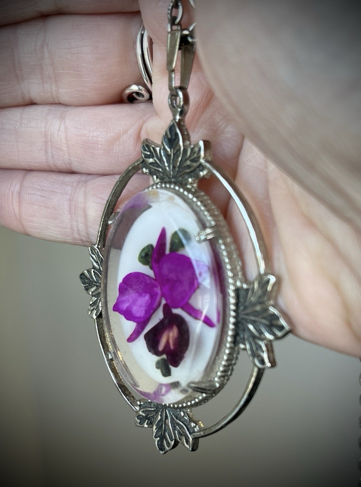 Vintage purple flower orchid in lucite acrylic and metal pendant Necklace