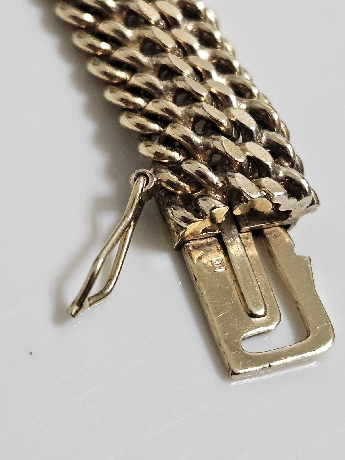 Yellow Gold Woven Mesh Flexible Link Vintage Bracelet Gold, Heavy Plated.