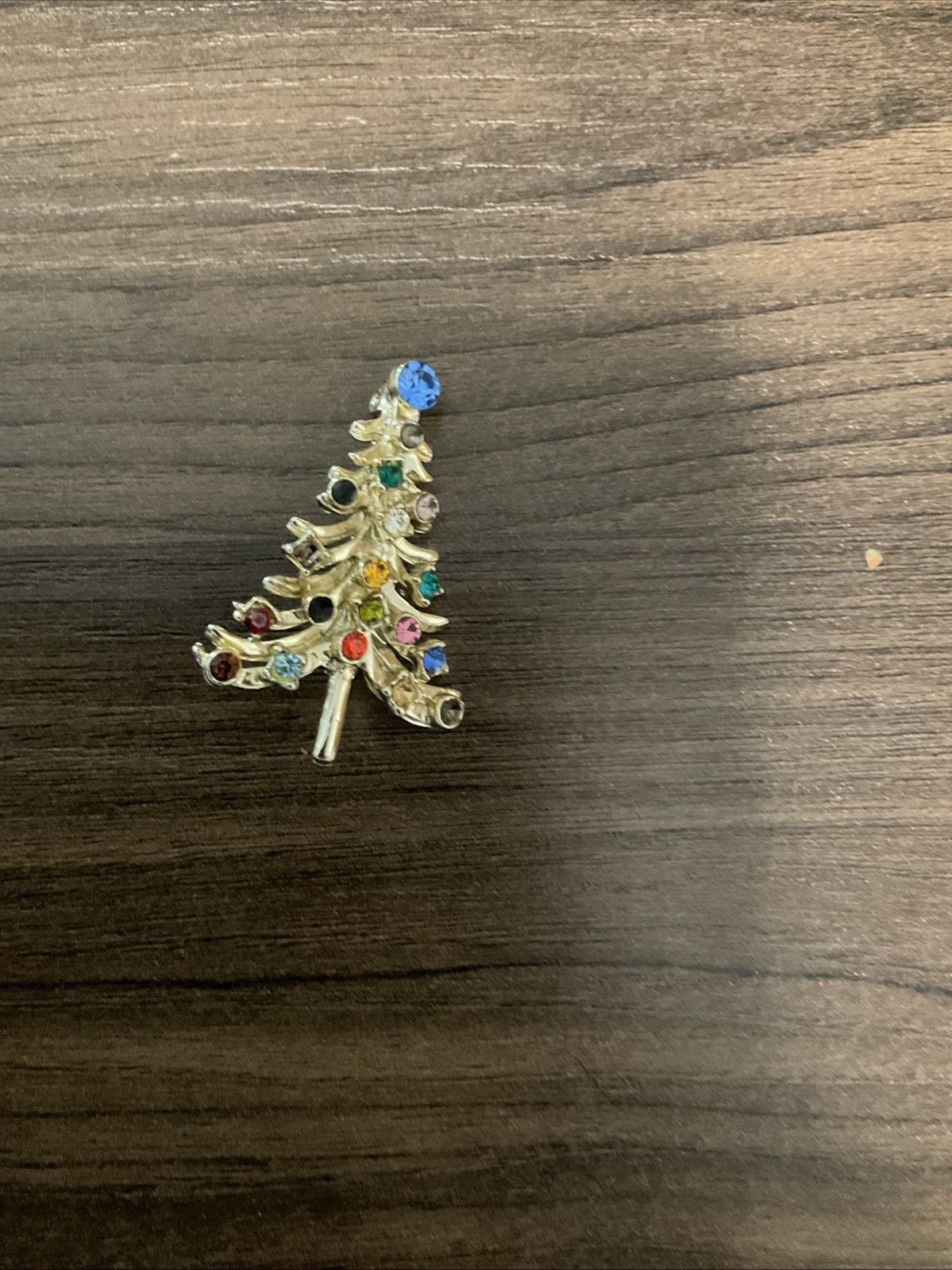 Vintage Estate Gold Tone Multicolor 19 Rhinestone Christmas Tree Brooch Pin