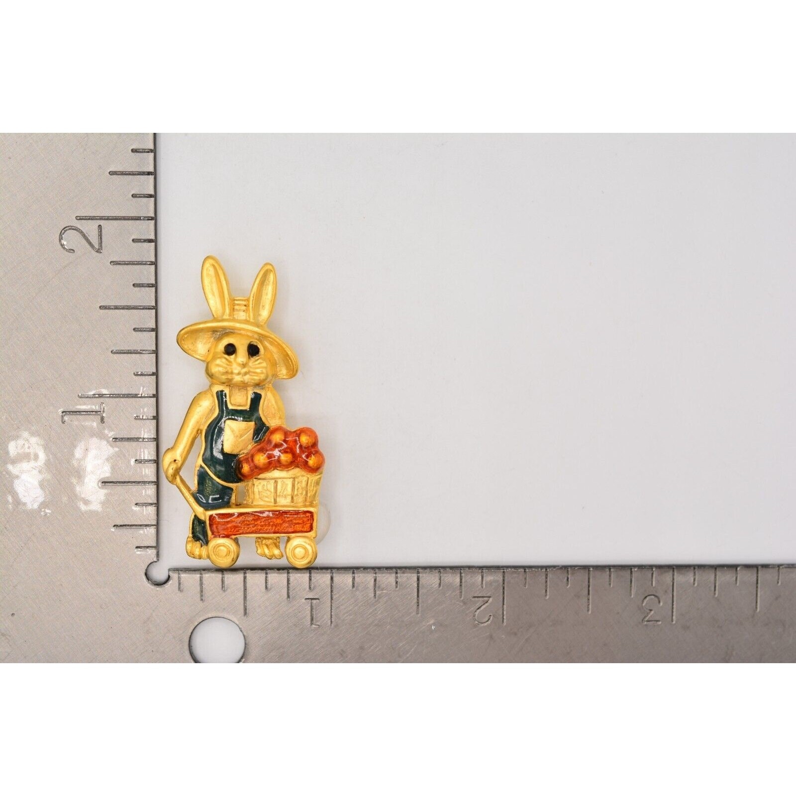 Danecraft Vintage Bunny Rabbit Brooch Pin Enamel Wheelbarrow Garden Easter BinA1
