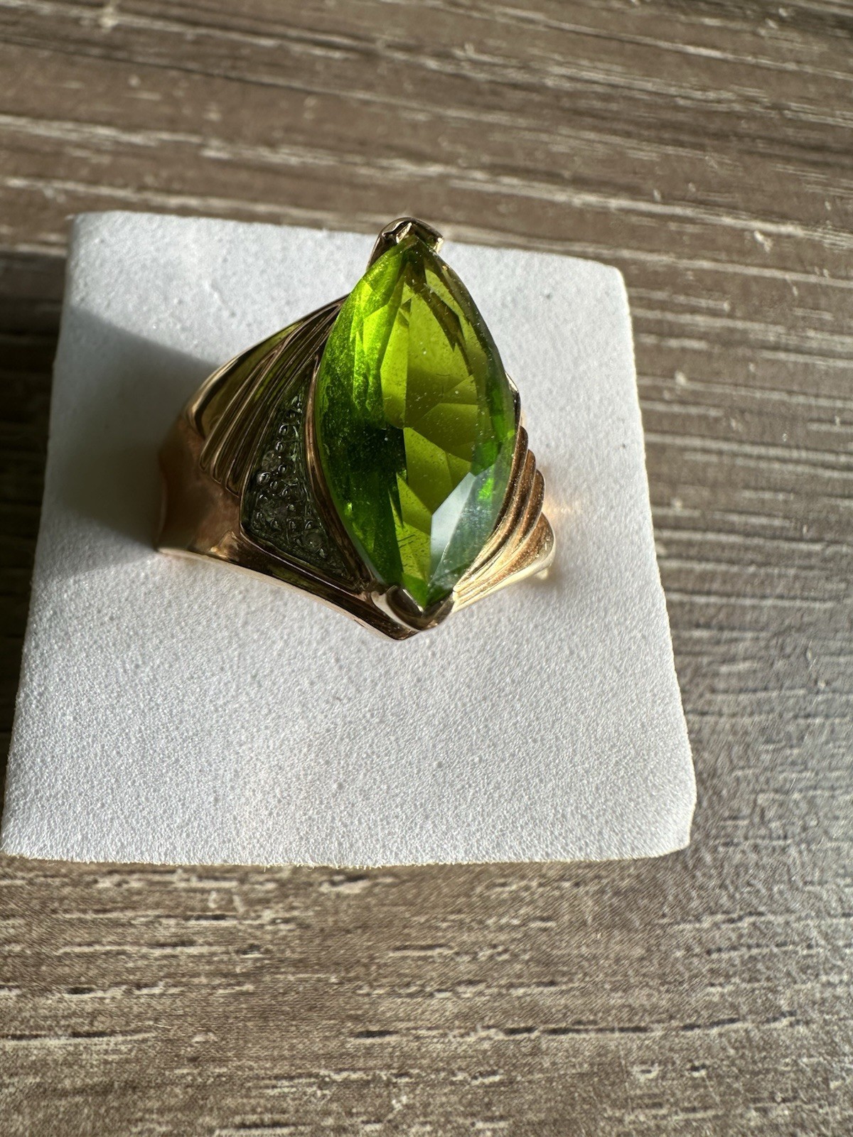 Sterling Silver Stamped 925 Gold Wash Glass Peridot CZ Vintage Cocktail Ring 7