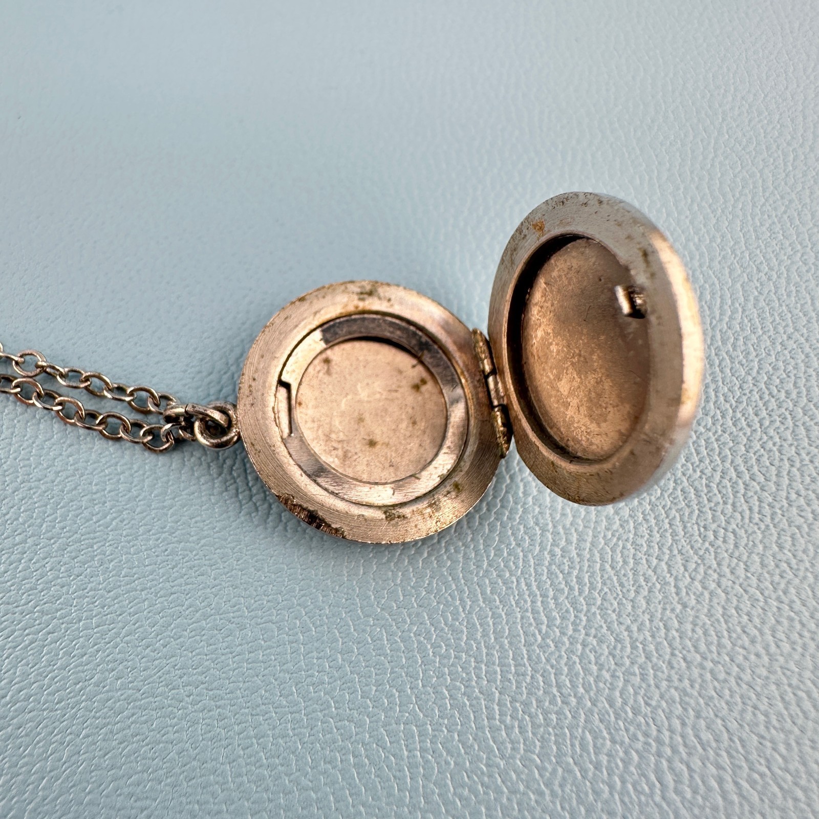 Vintage Locket Necklace Sterling 925 Gold Tone Inlay Letter P 1975 Engraved