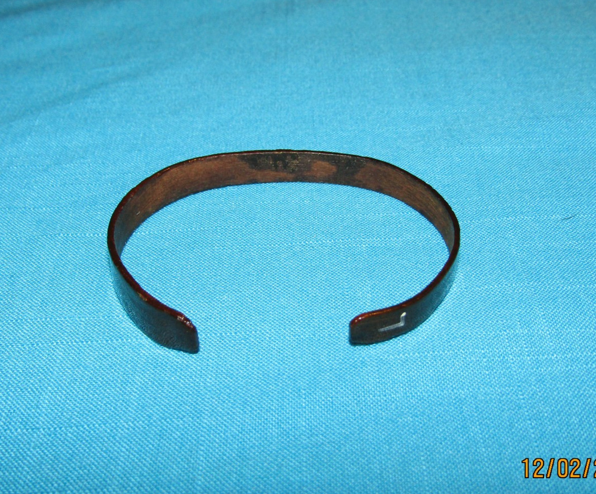 Vintage Hand-Painted Folk Art Wooden Cuff Bracelet 2 1/4″ Across