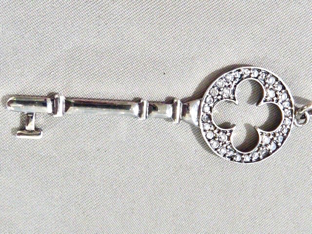 VINTAGE STERLING SILVER CZ KEY CZ PENDANT 5/8″ BY 2″ STERLING SILVER PENDANT